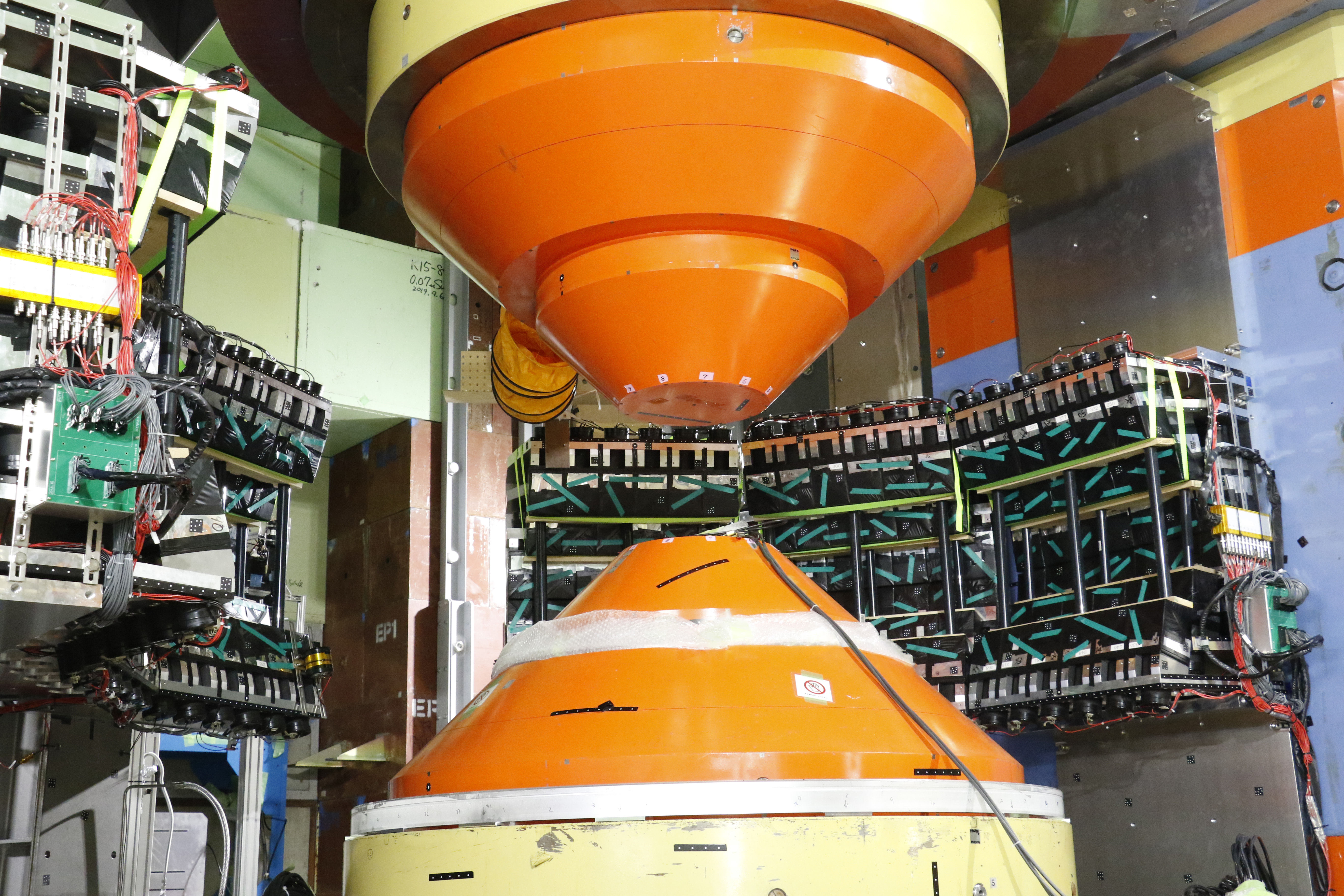 High-p Experimental Area, Detectors【2-004】