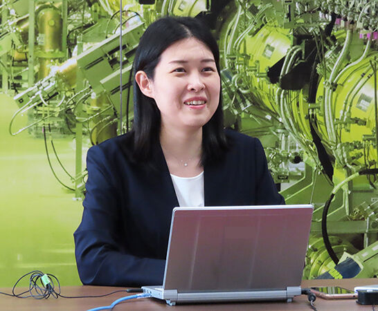 ミュオンセクションの梅垣 いづみ氏が米沢富美子記念賞を受賞 【KEK site】