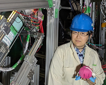 ハドロンセクション　鵜養　美冬先生